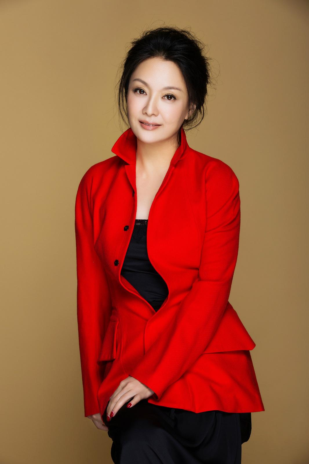于慧演员，小巷深处的魅力与美食秘境探索